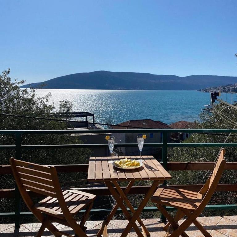 Gaga's Escape - Studio Apartment with Sea View - 1