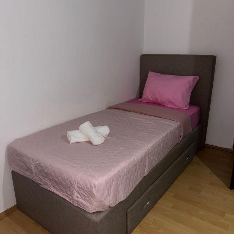 Gaga's Escape - Apartment - 1