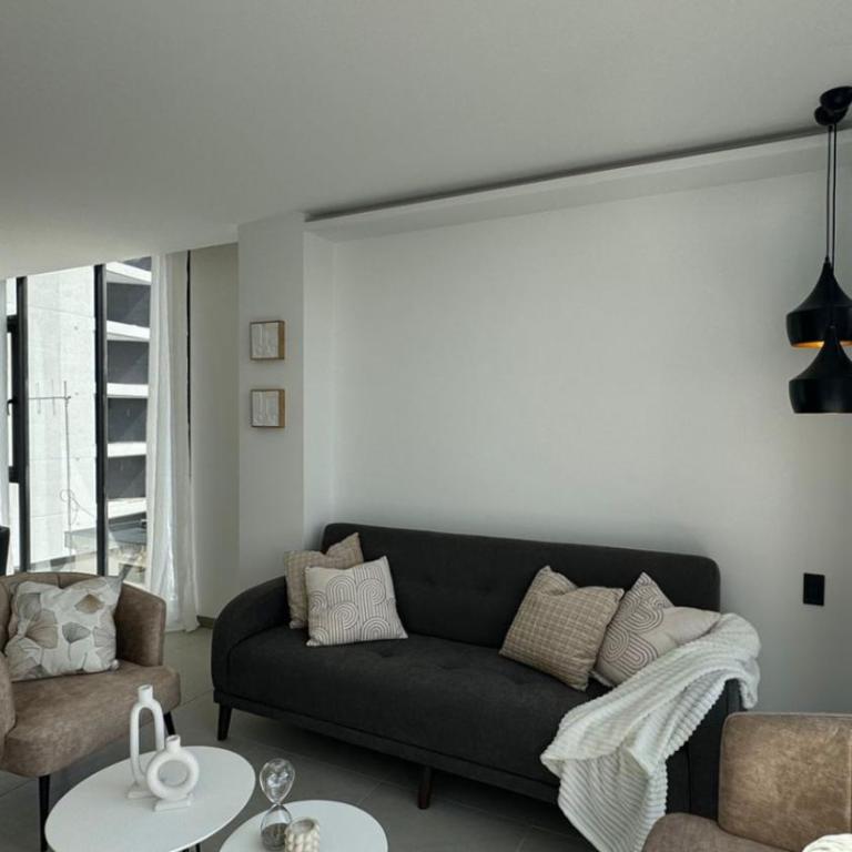 Suite Ejecutiva con Vista Panorámica Piscina La Carolina - Suite - 5