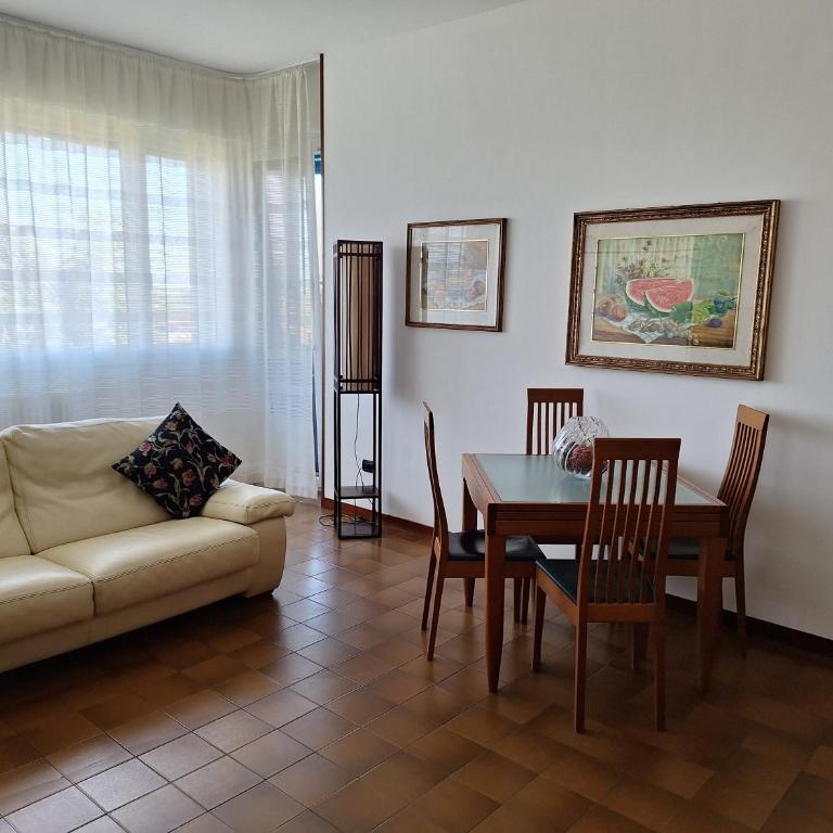 King 35 - Vacation Home - 2