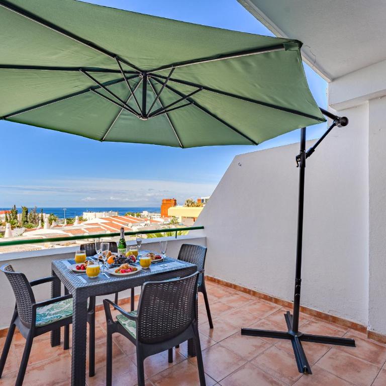 Heated Pool Costa Adeje in front of a beach - One-Bedroom Apartment - 1