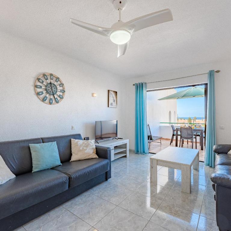 Heated Pool Costa Adeje in front of a beach - One-Bedroom Apartment - 25