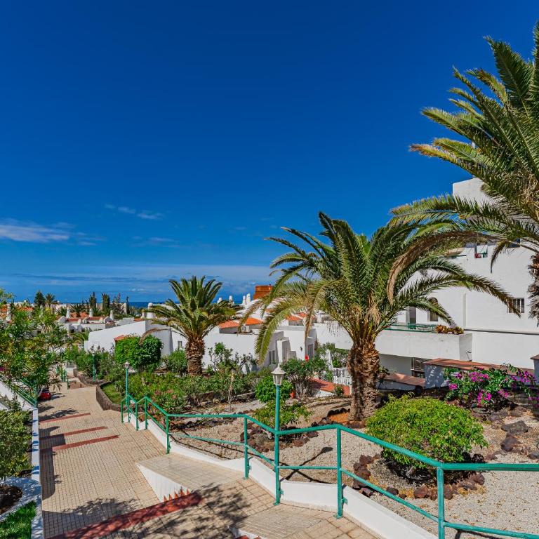 Heated Pool Costa Adeje in front of a beach - One-Bedroom Apartment - 30