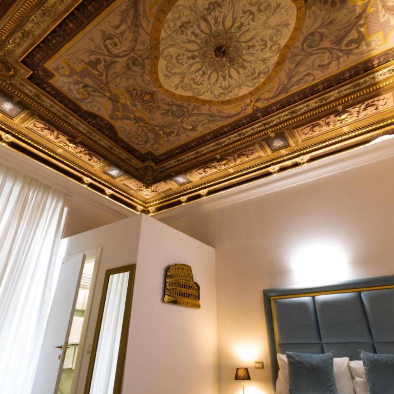 Cavour LR Collection - Camera Quadrupla con Balcone - 2