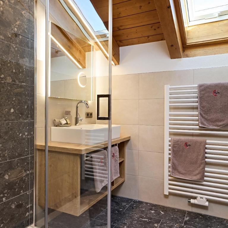 Siplinger Suites - Ferienwohnungen - Sauna und Fitness - Apartment mit 1 Schlafzimmer, Balkon und Bergblick - 10