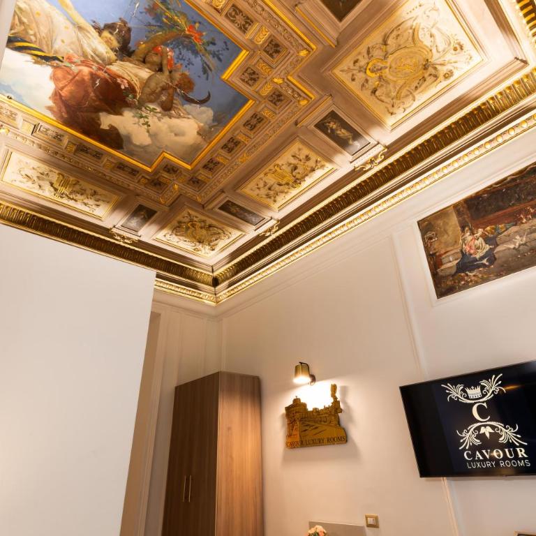 Cavour LR Collection - Camera Queen con Balcone - 2