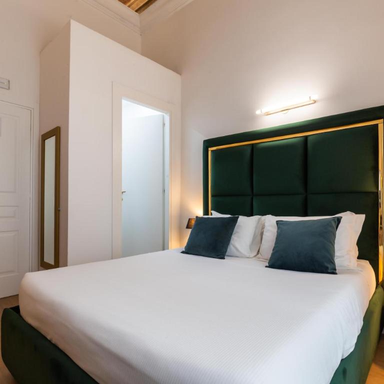 Cavour LR Collection - Camera Deluxe - 7