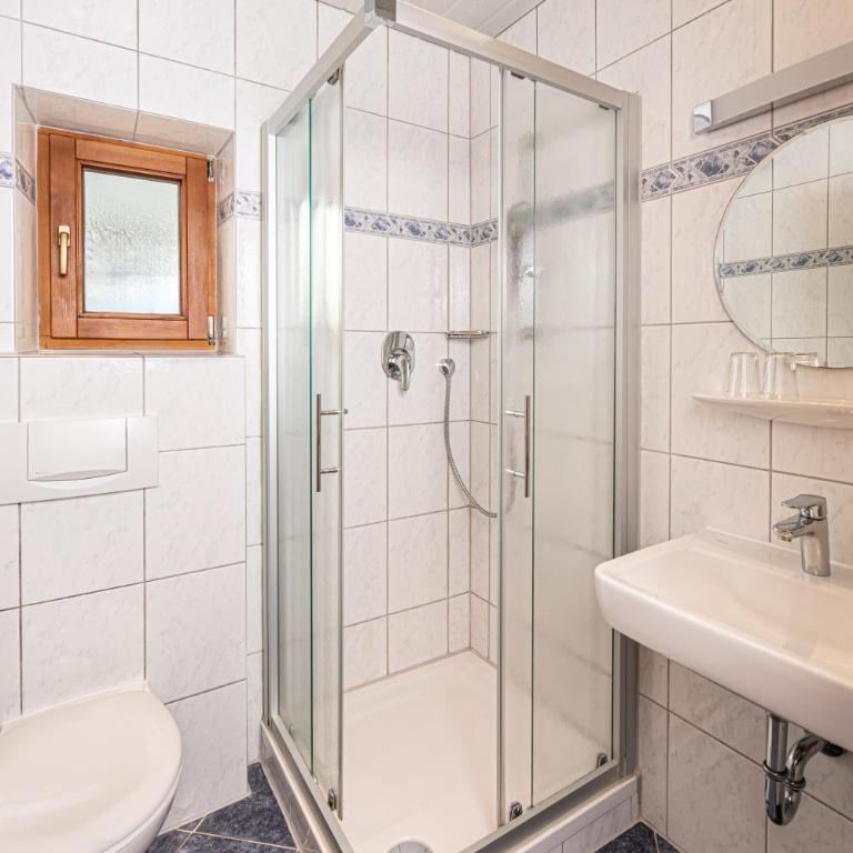 Haus Vogl - Doppelzimmer mit Terrasse - 3