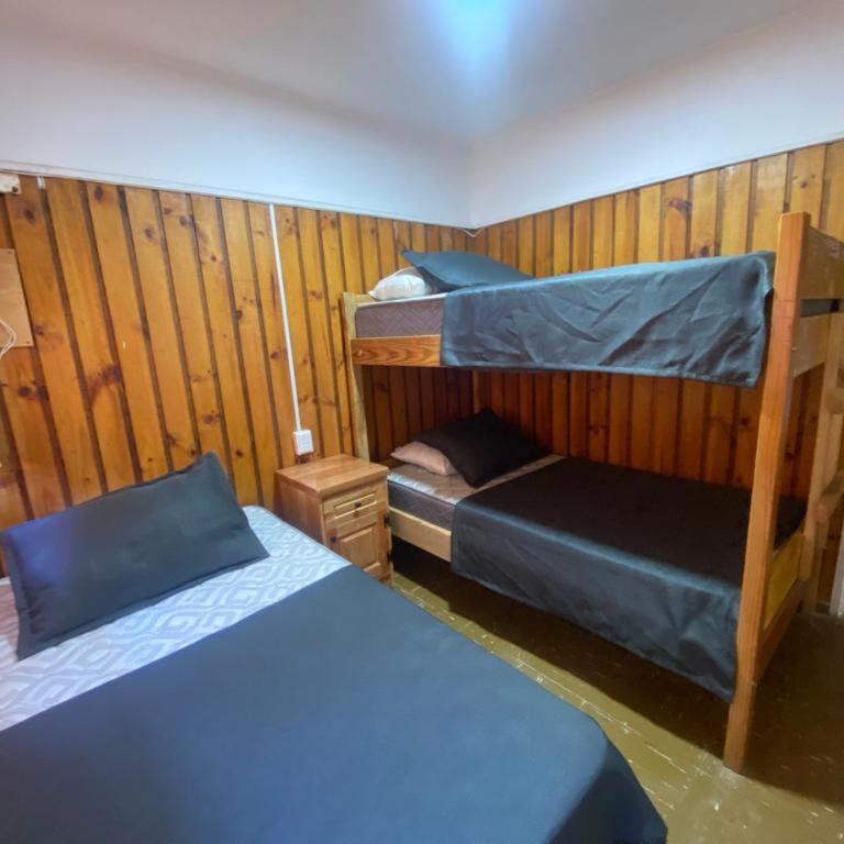 Cabaña para 12 personas a una cuadra de playa chica - Casa de 4 dormitorios - 5