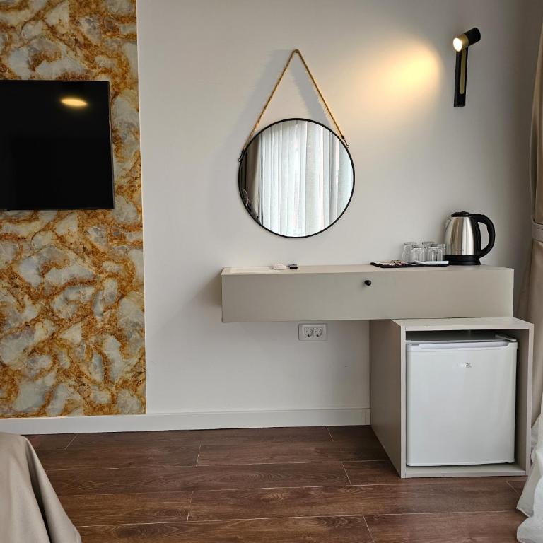 Lolo Luxury rooms & suites - Deluks Dvokrevetna Soba sa Bračnim Krevetom i Balkonom - 9