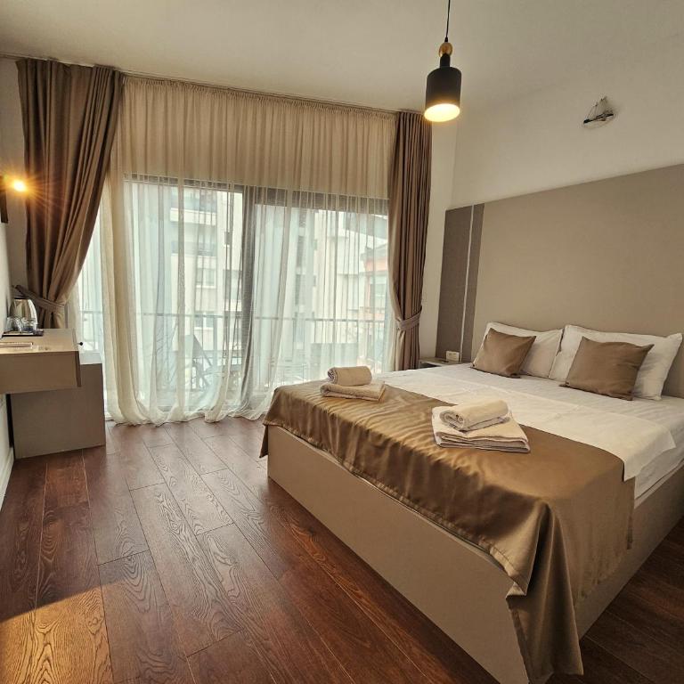 Lolo Luxury rooms & suites - Deluks Dvokrevetna Soba sa Bračnim Krevetom i Balkonom - 1