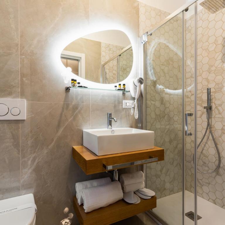 AlbaDea Déco&Jacuzzi - Queen Room - 4