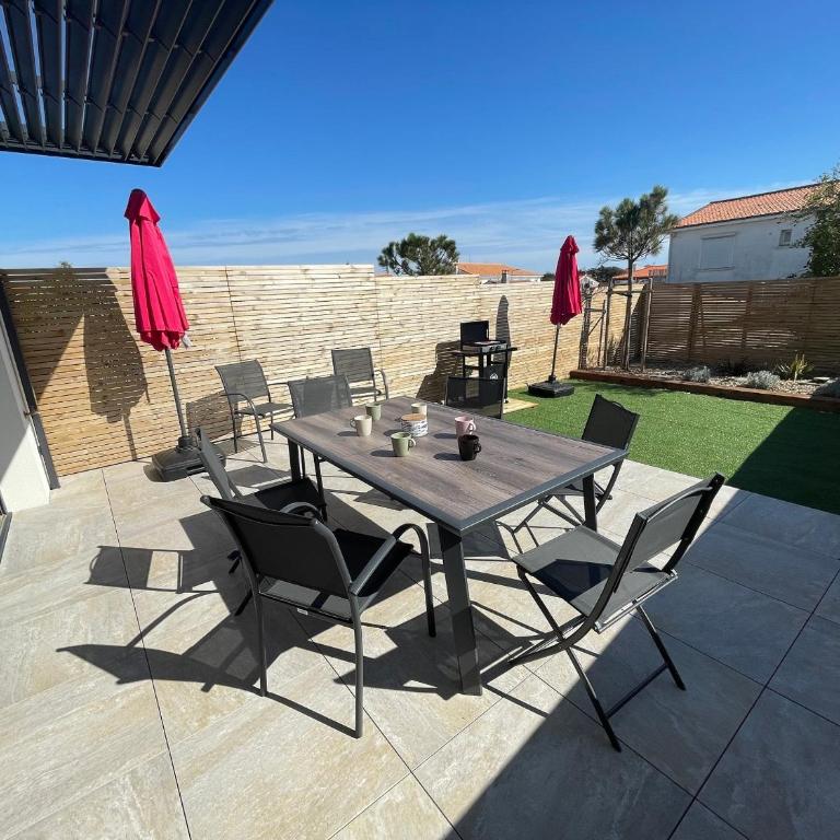 Villa Contemporaine Près de la Plage avec Jardin, Terrasse et Wifi - FR-1-22-359 - Casa - 1