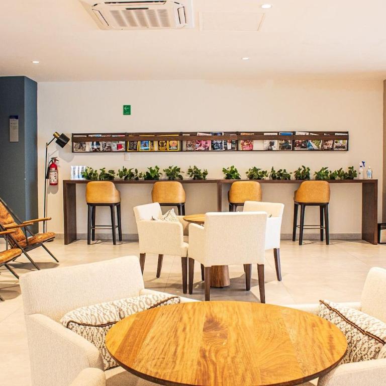 Condominios de lujo en el corazón de la Zona Dorada en Camino Al Mar. - Apartment - 24
