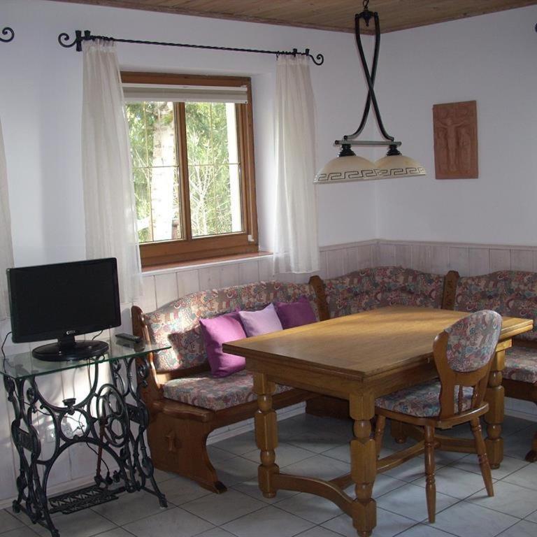 Ferienwohnung Klappacher - Apartment mit 2 Schlafzimmern und Dusche - 45
