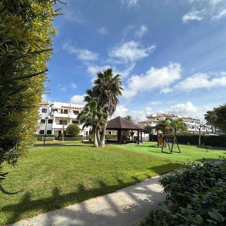 Coto de Sancti Petri - Apartamento de 2 dormitorios - Planta baja - 44