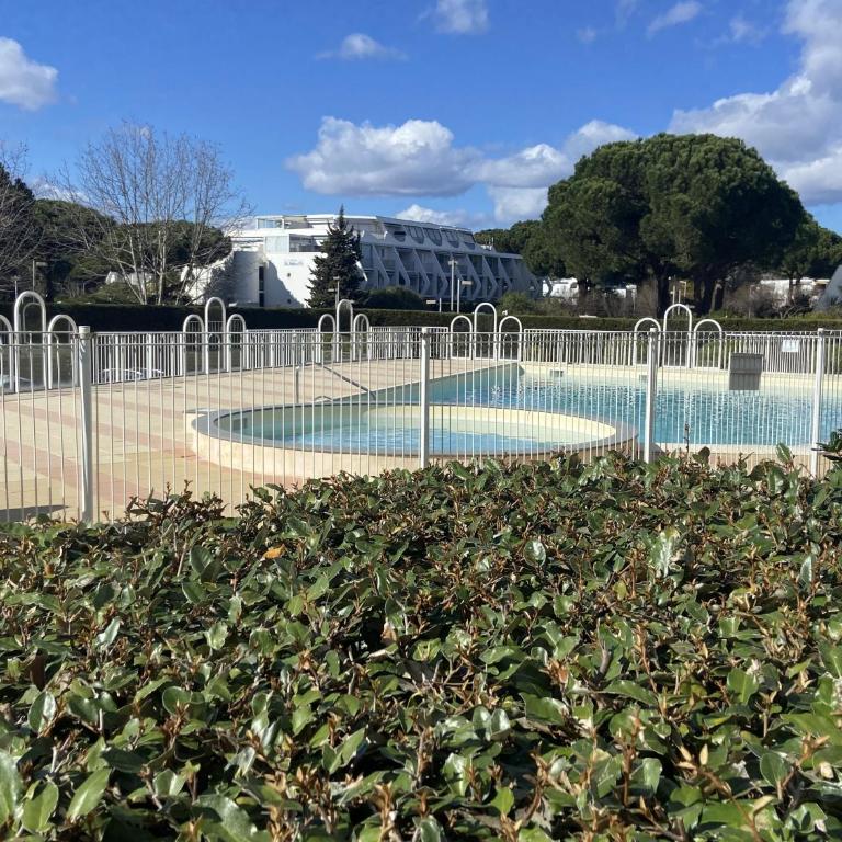 Sol-y-Days Flamants roses, appartement rez-de-jardin avec piscine - Apartment with Terrace - 15