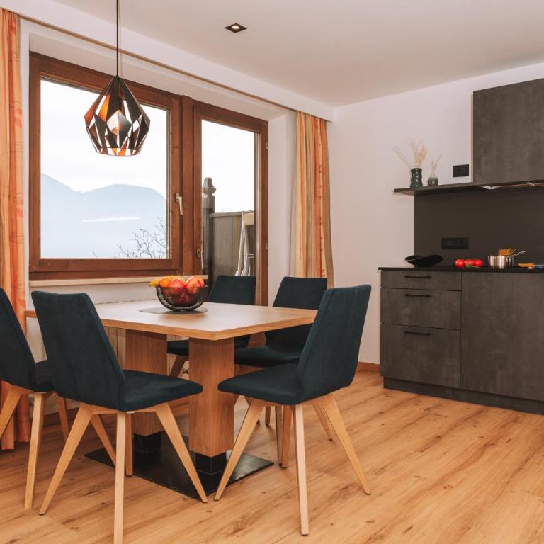 Pension Lafod - Apartamento con vistas a las montañas - 1