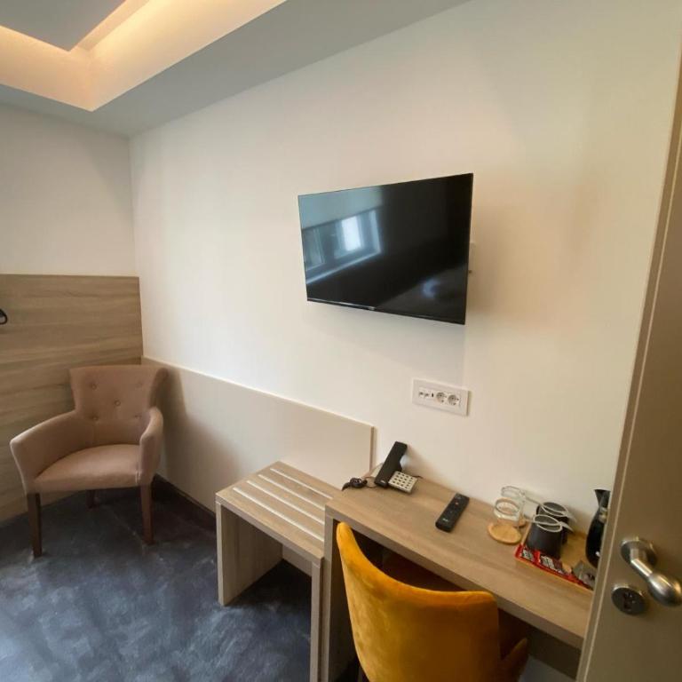 Konak Stella - Standardna Dvokrevetna Soba sa Bračnim Krevetom - 3