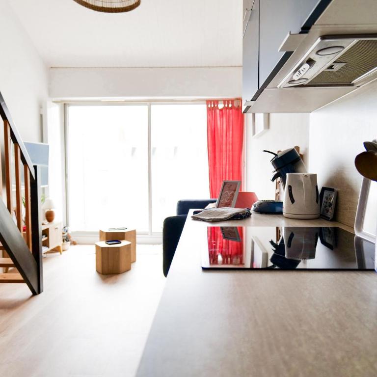 Appartement rénové avec goût et idéalement situé à deux pas du remblai - Appartement - 13