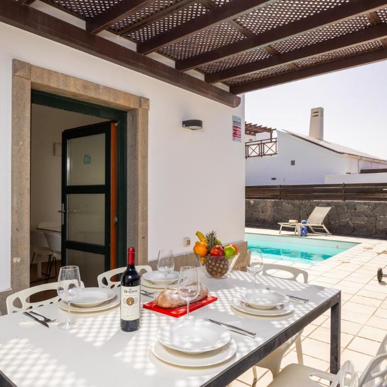 Villa Isadora - Three-Bedroom Villa - 11
