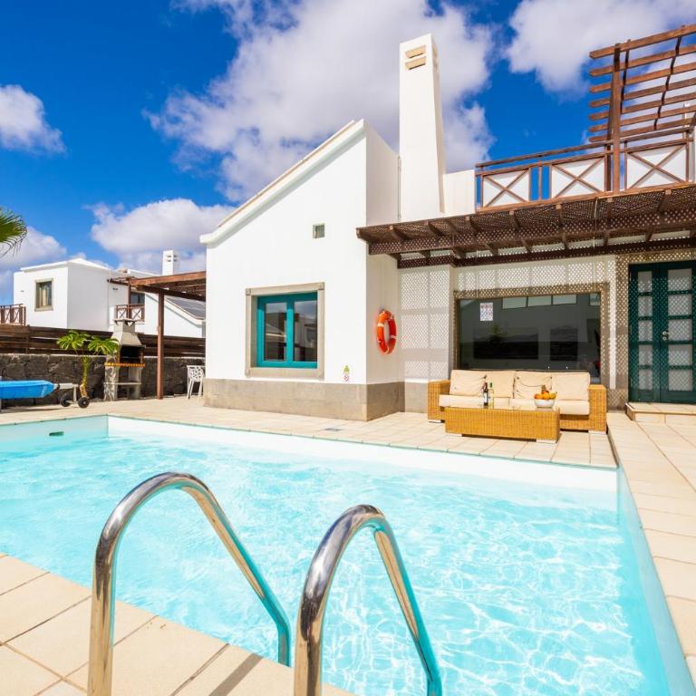 Villa Ariel - Three-Bedroom Villa - 2