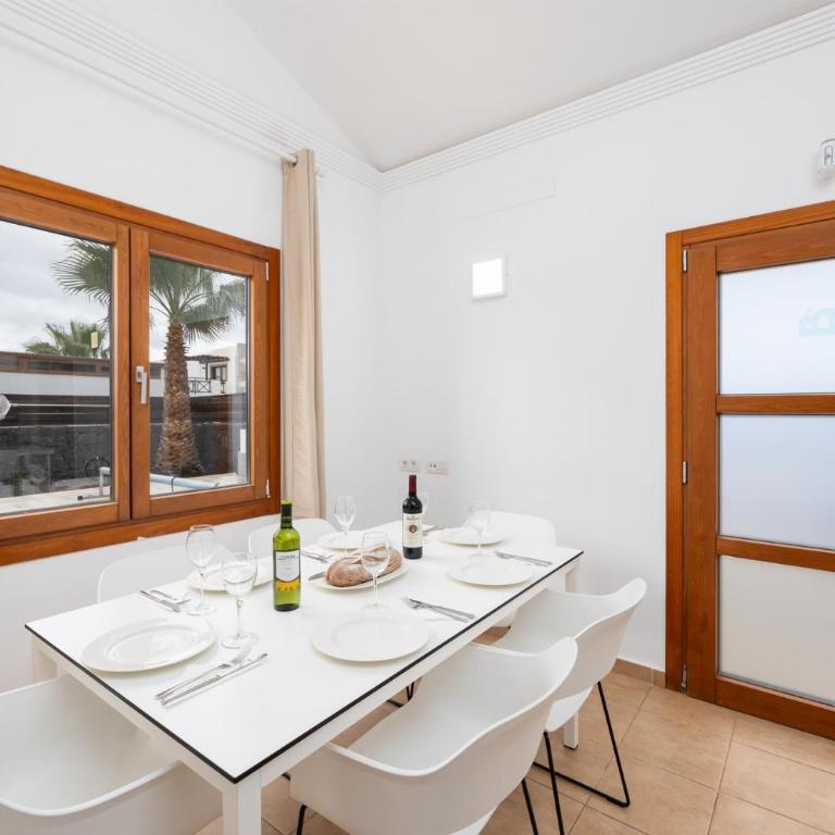 Villa Ariel - Three-Bedroom Villa - 14