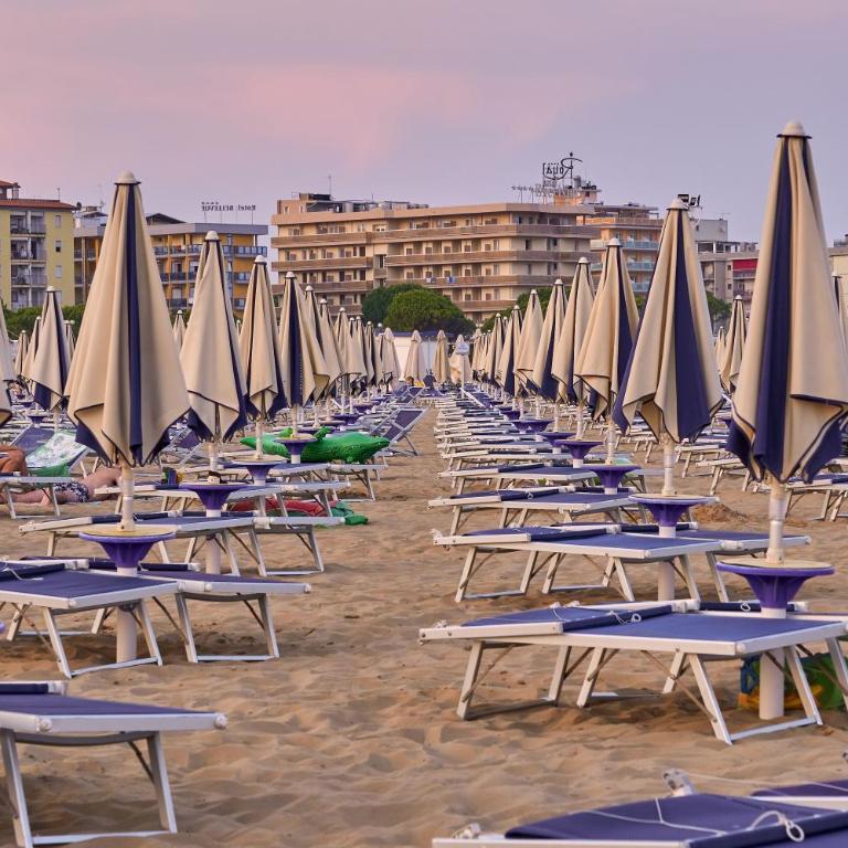 Enjoy your stay only 100mt from the sea - Beahost - Apartment - 13