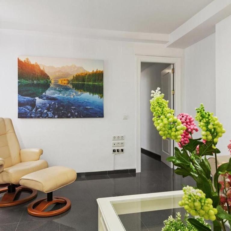 AMPLIO PISO EN ATARAZANAS - Apartamento de 3 dormitorios - 4