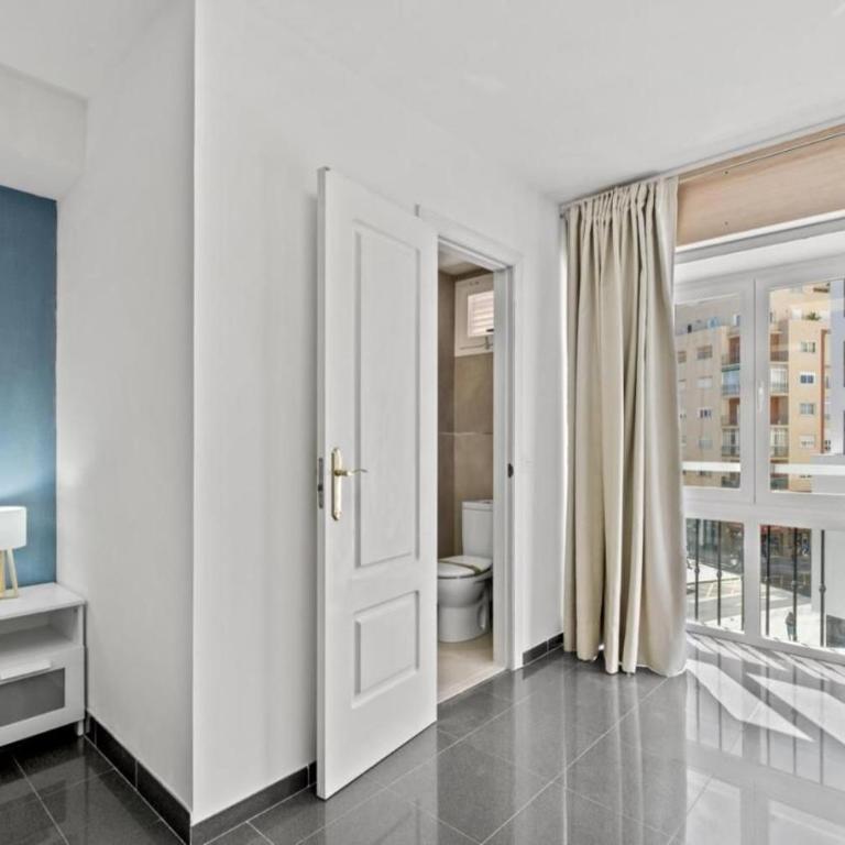 AMPLIO PISO EN ATARAZANAS - Apartamento de 3 dormitorios - 10