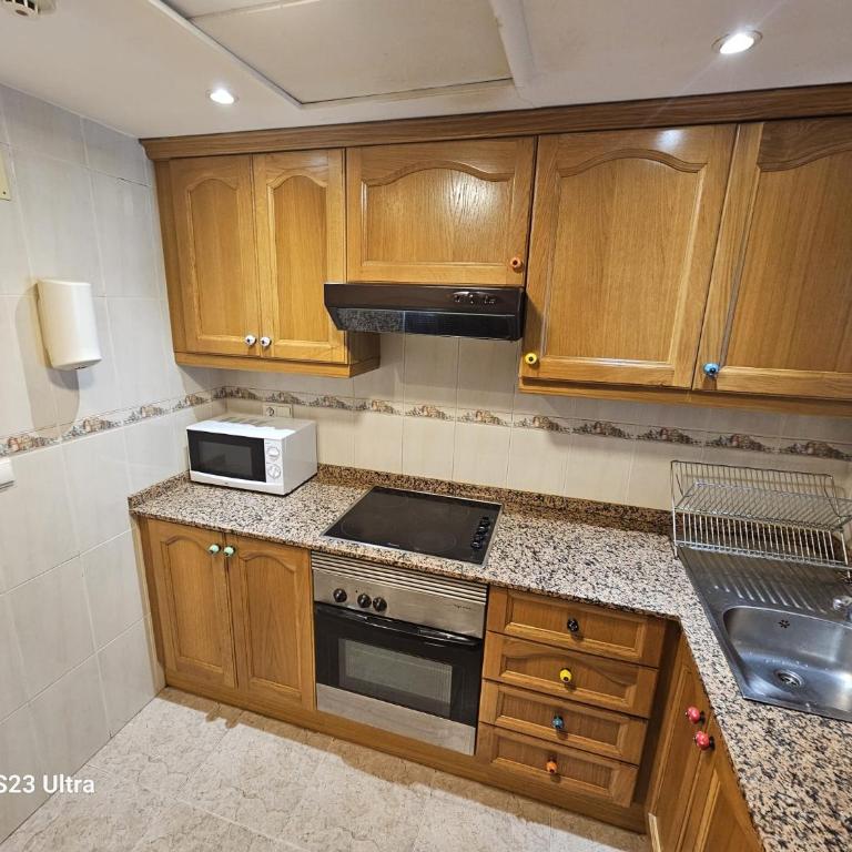 ATRIUM SEA VIEWS - One-Bedroom Apartment - 7