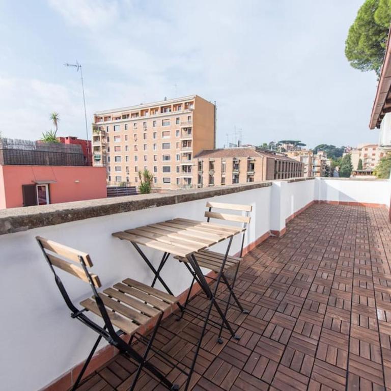San Peter's - Cosy Renovated Penthouse - Appartamento con 1 Camera da Letto - 16