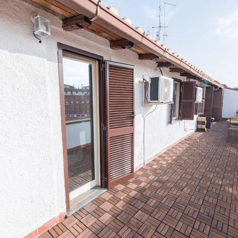 San Peter's - Cosy Renovated Penthouse - Appartamento con 1 Camera da Letto - 15