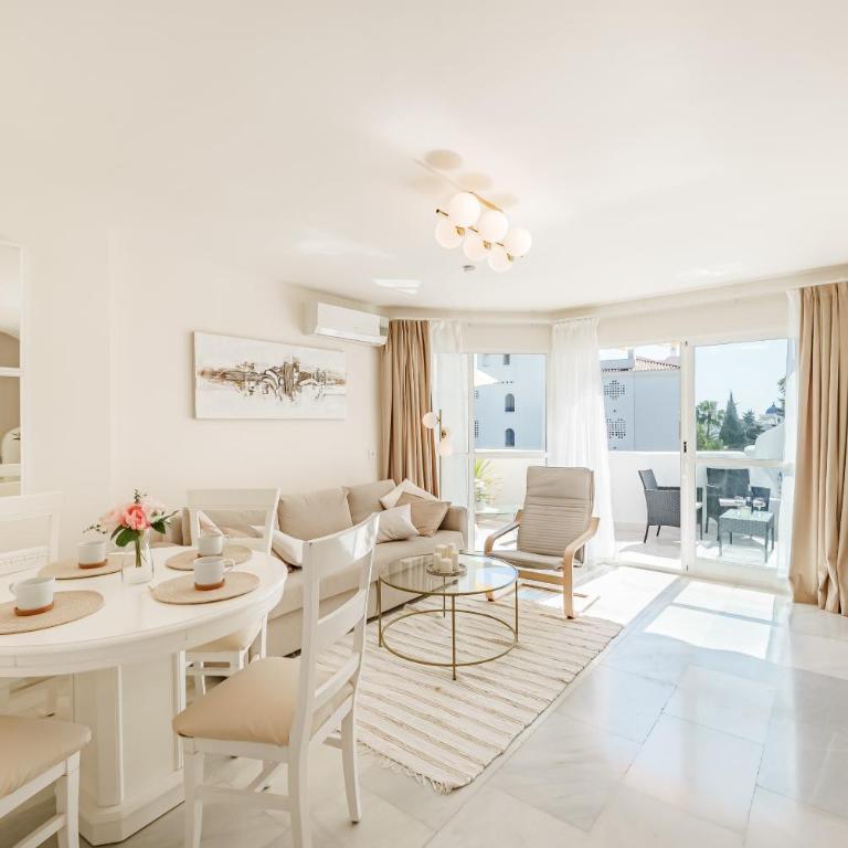 Calahonda Duplex 4 Balconies, Views, Fast WiFi - Apartamento de 2 dormitorios - 1
