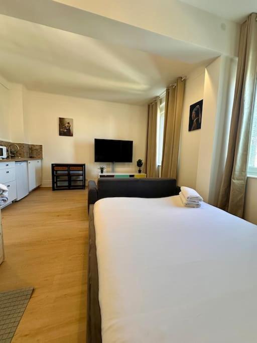 Britich 3D: Suite spa privé, clim, thermal/Artem - Appartement 1 Chambre - 15