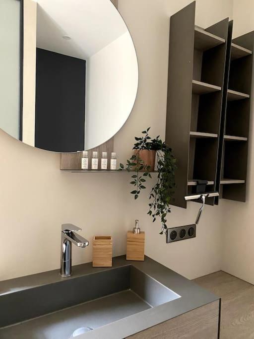 «La Calade » Villa les Glycines - Appartement - Rez-de-Chaussée - 37