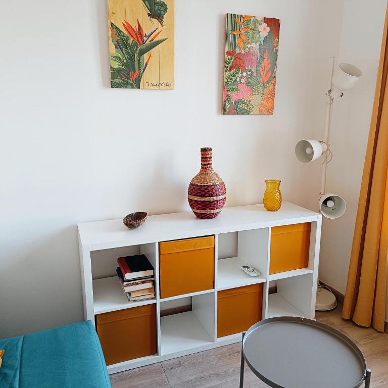 Deux pièces climatisé avec splendide vue cœur du vieil Antibes - Appartement Standard - 5