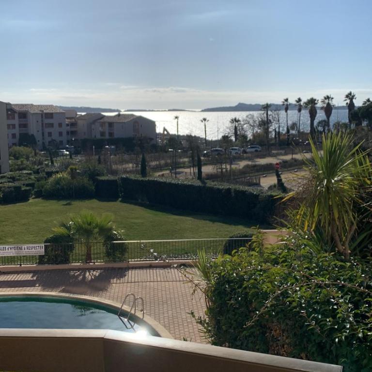 Appartement Vue mer Climatisé Piscine de mai à octobre Domaine de la Coudoulière - Apartment mit 1 Schlafzimmer - 7