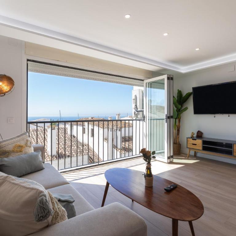 Apartamento con vistas en Puerto Banús - Two-Bedroom Apartment - 1