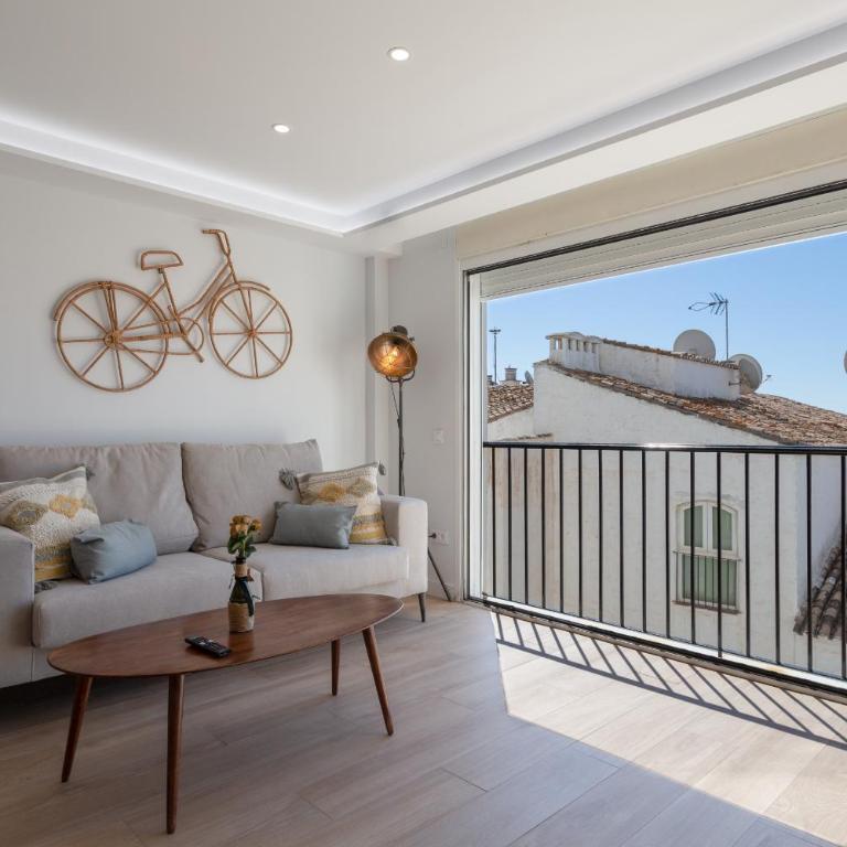 Apartamento con vistas en Puerto Banús - Two-Bedroom Apartment - 7