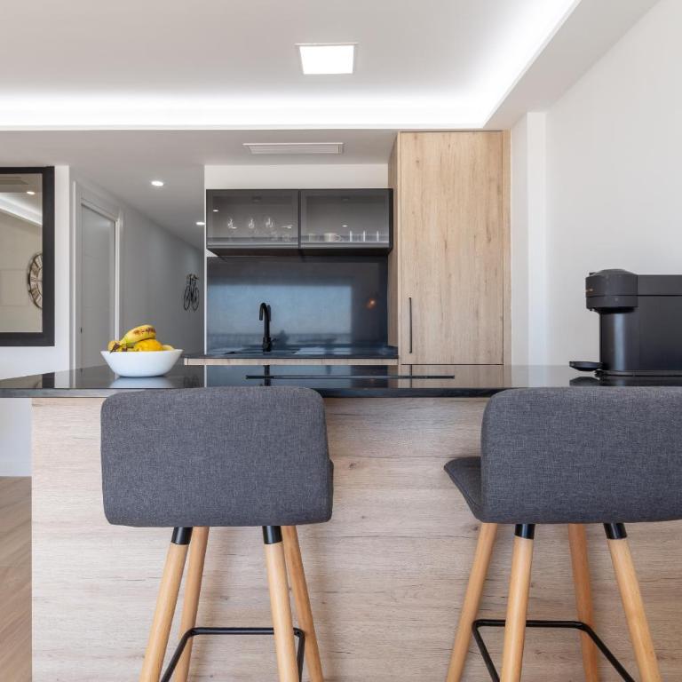 Apartamento con vistas en Puerto Banús - Two-Bedroom Apartment - 22