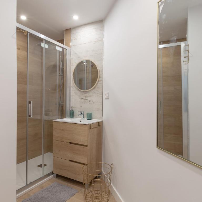 Apartamento con vistas en Puerto Banús - Two-Bedroom Apartment - 23