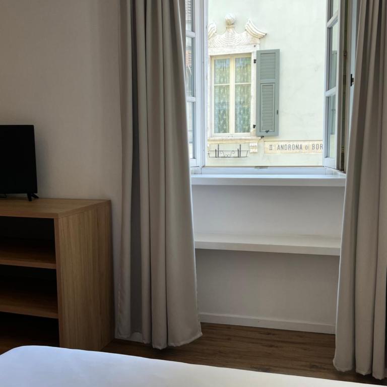 YUGOGO MAZZINI 41 Trento Centro - Appartamento con 2 Camere da Letto - 16