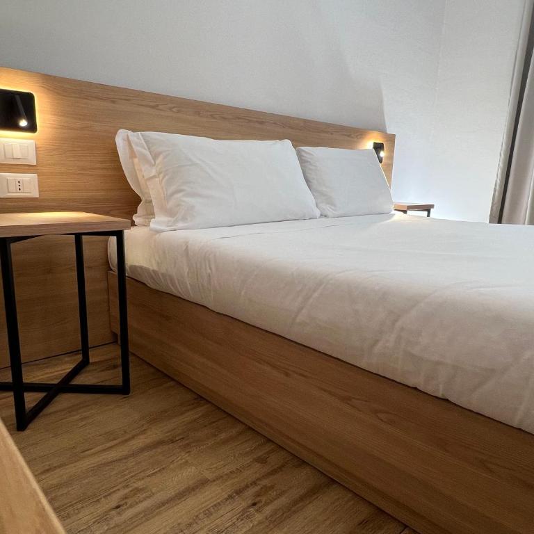 YUGOGO MAZZINI 41 Trento Centro - Appartamento con 2 Camere da Letto - 8