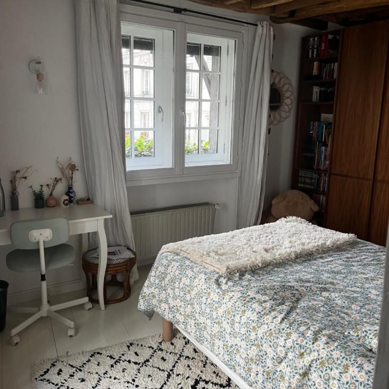 Deux chambres en plein cœur de Montmartre, Paris - Chambre Double avec Salle de Bains Privative - 5