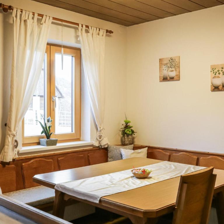 Großes Ferienhaus In Oberwoelz - Ferienhaus mit 5 Schlafzimmern - 3