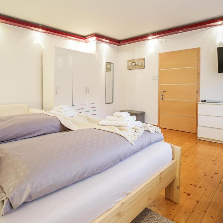 Großes Ferienhaus In Oberwoelz - Ferienhaus mit 5 Schlafzimmern - 24