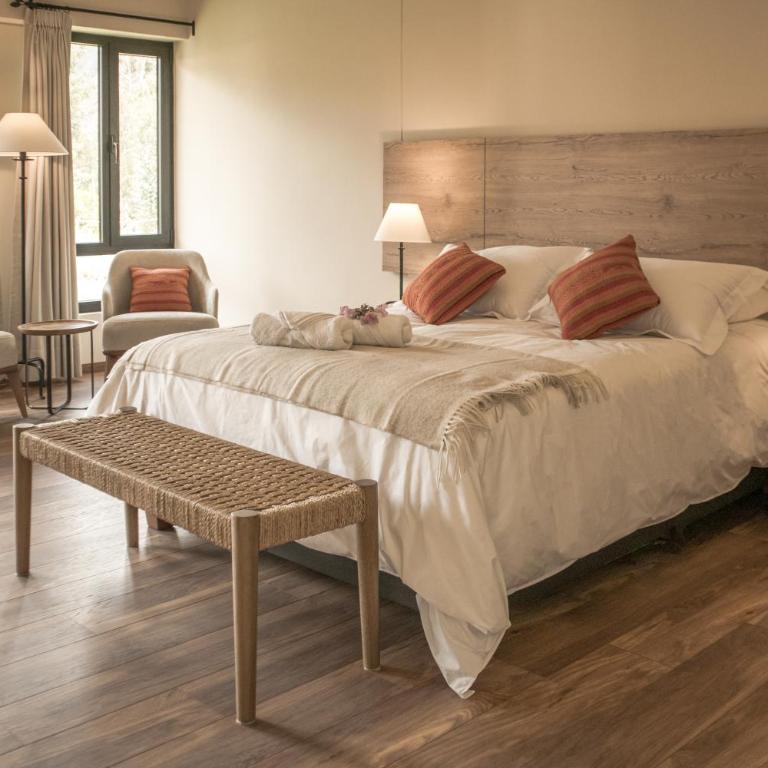 Sierra Sacred Valley - Queen Room with Balcony - 2