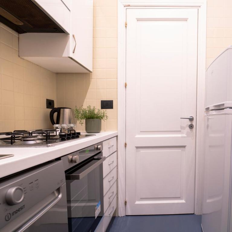 Palazzo Planeta - Appartamento con 2 Camere da Letto - 4