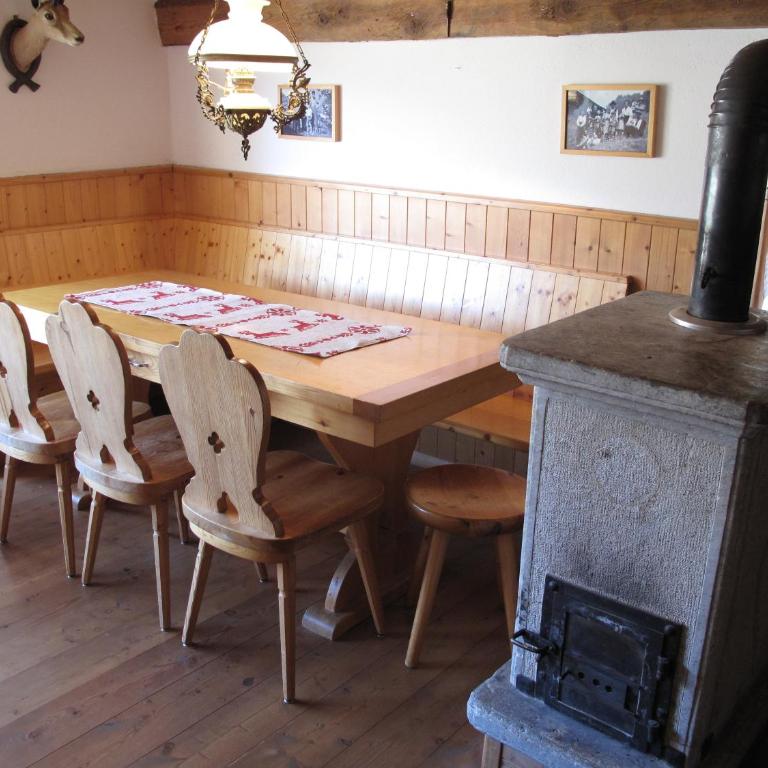 Grand Chalet du Mayen de Planraveire - Apartment - 27
